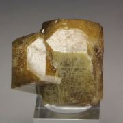 bi-terminated VESUVIANITE