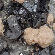 Sphalerite with Rhodochrosite, Quartz and Pyrite