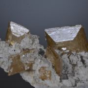 Wulfenite on Dolomite 