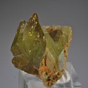 Titanite var. Sphene, twinned crystals