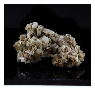 Dolomite. 97.5 ct.