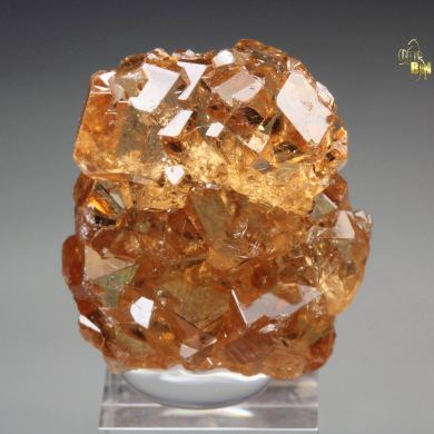gem GARNET var. GROSSULAR