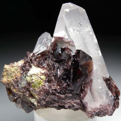 Axinite on Quartz