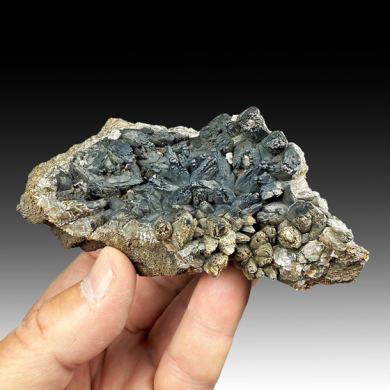 Pyrolusite on Calcite