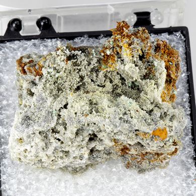 Mixite with Olivenite, Goethite, Quartz