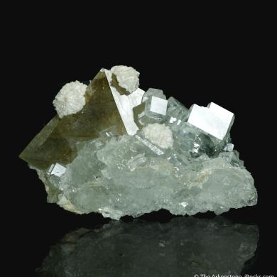 Scheelite on Fluorite, with Dolomite