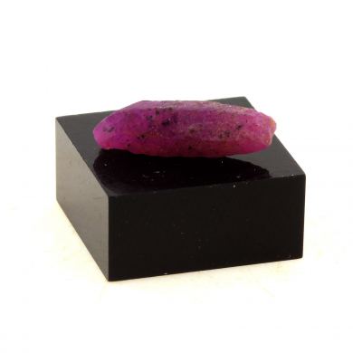 Ruby. 5.61 ct.