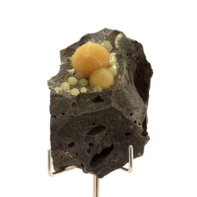 Calcite. 262.40 ct.