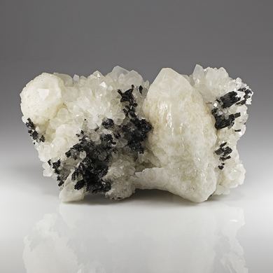 Hubnerite with Quartz