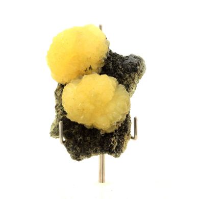 Stilbite + Epidote. 314.0 ct.