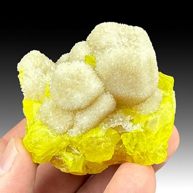 Aragonite with Sulfur