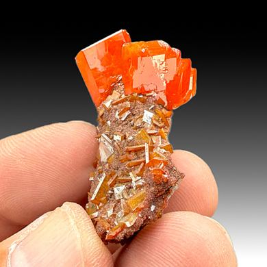 Wulfenite (673)
