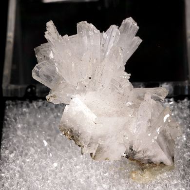 Hemimorphite with Calcite
