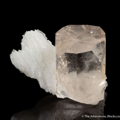 Topaz with Albite var. Cleavelandite