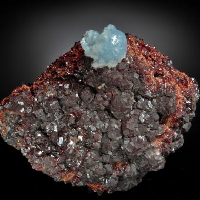 Brucite on Andradite