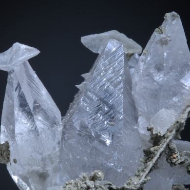 Calcite - unusual habits with Clinochlore