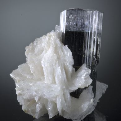 Elbaite with Cleavelandite - purple cap
