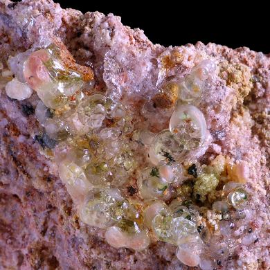 Opal var. hyalite CRAZY FLUORESCENCE