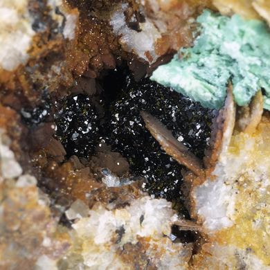 Beudantite with Chrysocolla, Goethite, Quartz