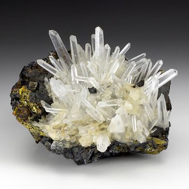 Quartz with Chalcopyrite