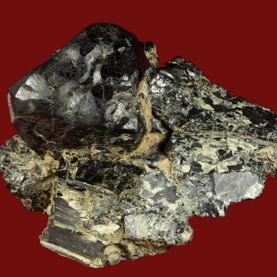 Spinel on Biotite