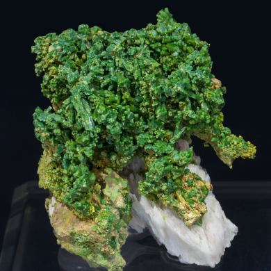 Pyromorphite with Baryte