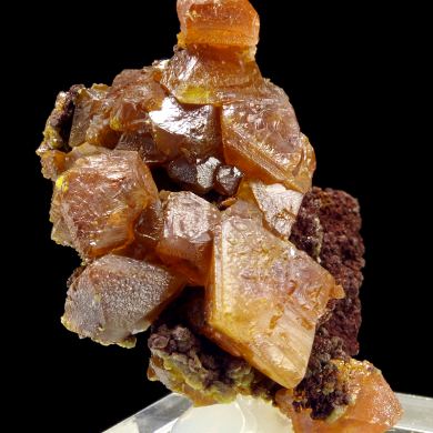 Wulfenite, quartz