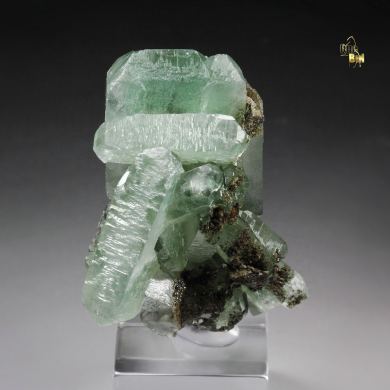 BARYTE with MALACHITE inclusions