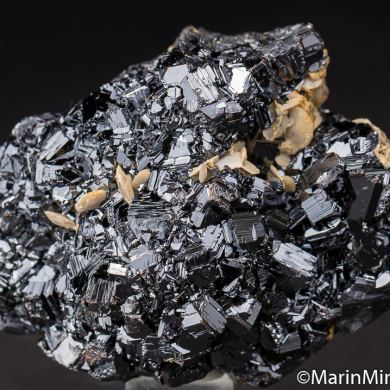 Sphalerite var. Marmatite with Siderite
