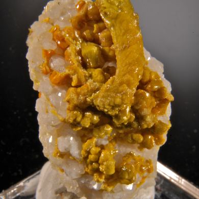 Mimetite var. Campylite (rare chain crystal)