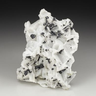 Sphalerite on Quartz casts of Fluorite