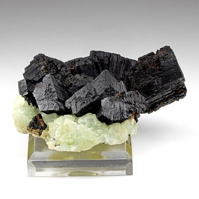Babingtonite with Prehnite