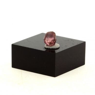 Malaya Garnet. 1.00 ct.