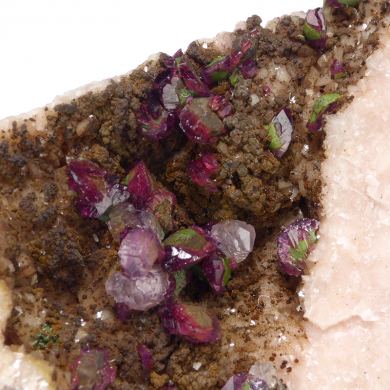 Roselite, goethite, calcite var. cobaltoan