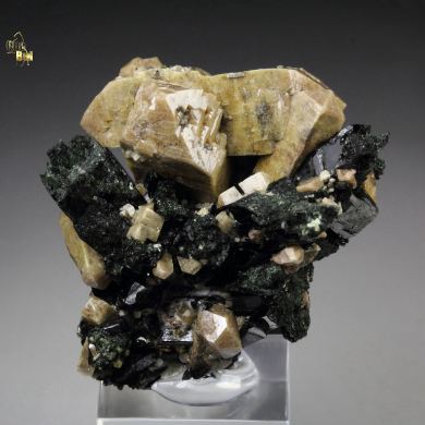 ZIRCON, AEGIRINE