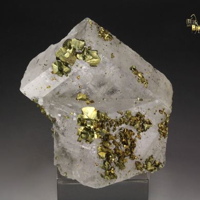 twinned DOLOMITE, CHALCOPYRITE