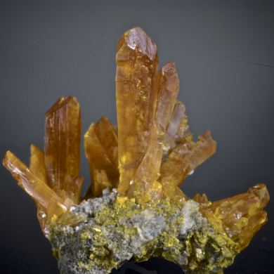 Orpiment - well-crystallized with minor Picropharmacolite