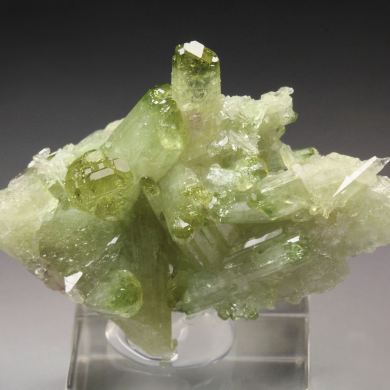 gem VESUVIANITE