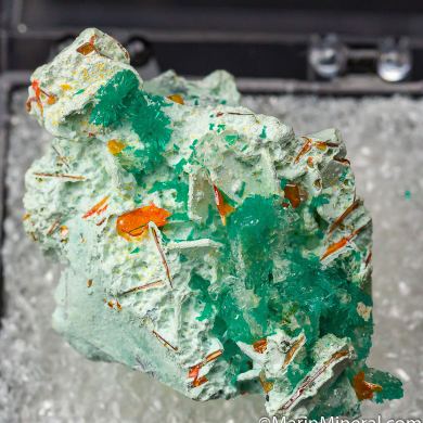 Dioptase with Wulfenite
