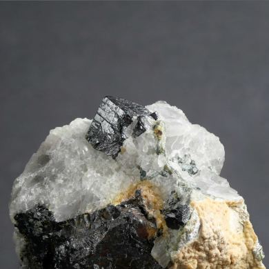 Perovskite - Akhmatovskaya Kop, Urals