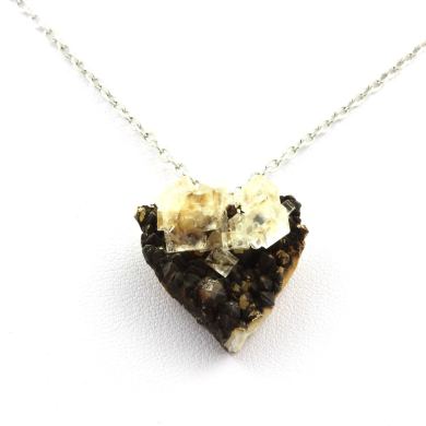 Necklace raw Fluorite + Quartz. 40.73 ct.