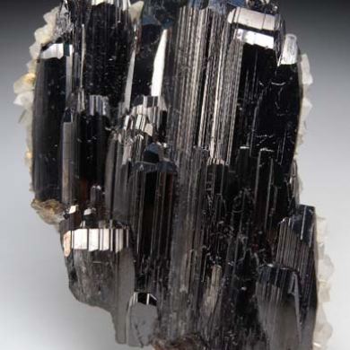 Calcite on Ferberite