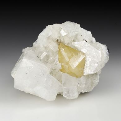 Powellite with Fluorapophyllite-K