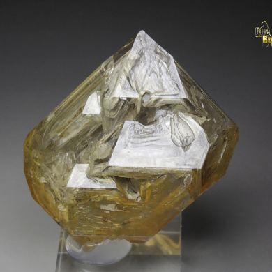 skeletal QUARTZ var. FENSTERQUARZ