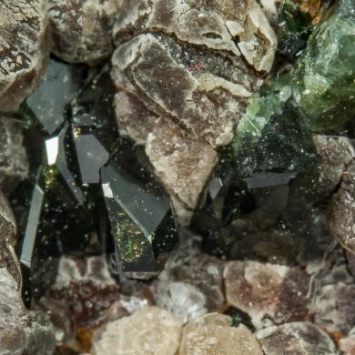 Kulanite, Siderite, Quartz