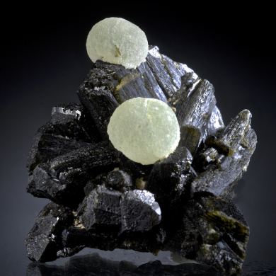 Prehnite on Epidote