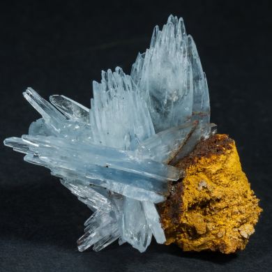 Baryte with limonite
