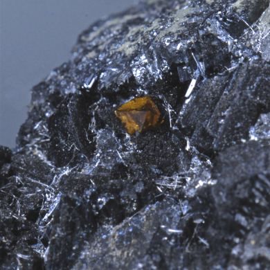 Natanite on Ilvaite