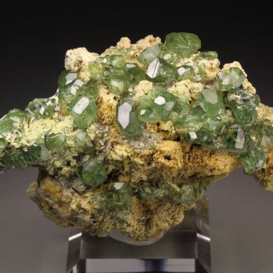 gem GARNET var. ANDRADITE var. DEMANTOID