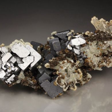 skeletal GALENA, QUARTZ